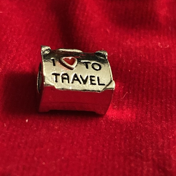 ๐งณ NWOT - I โค๏ธ To Travel Suitcase - Silvertone Slider Charm ๐งณ - Picture 5 of 6